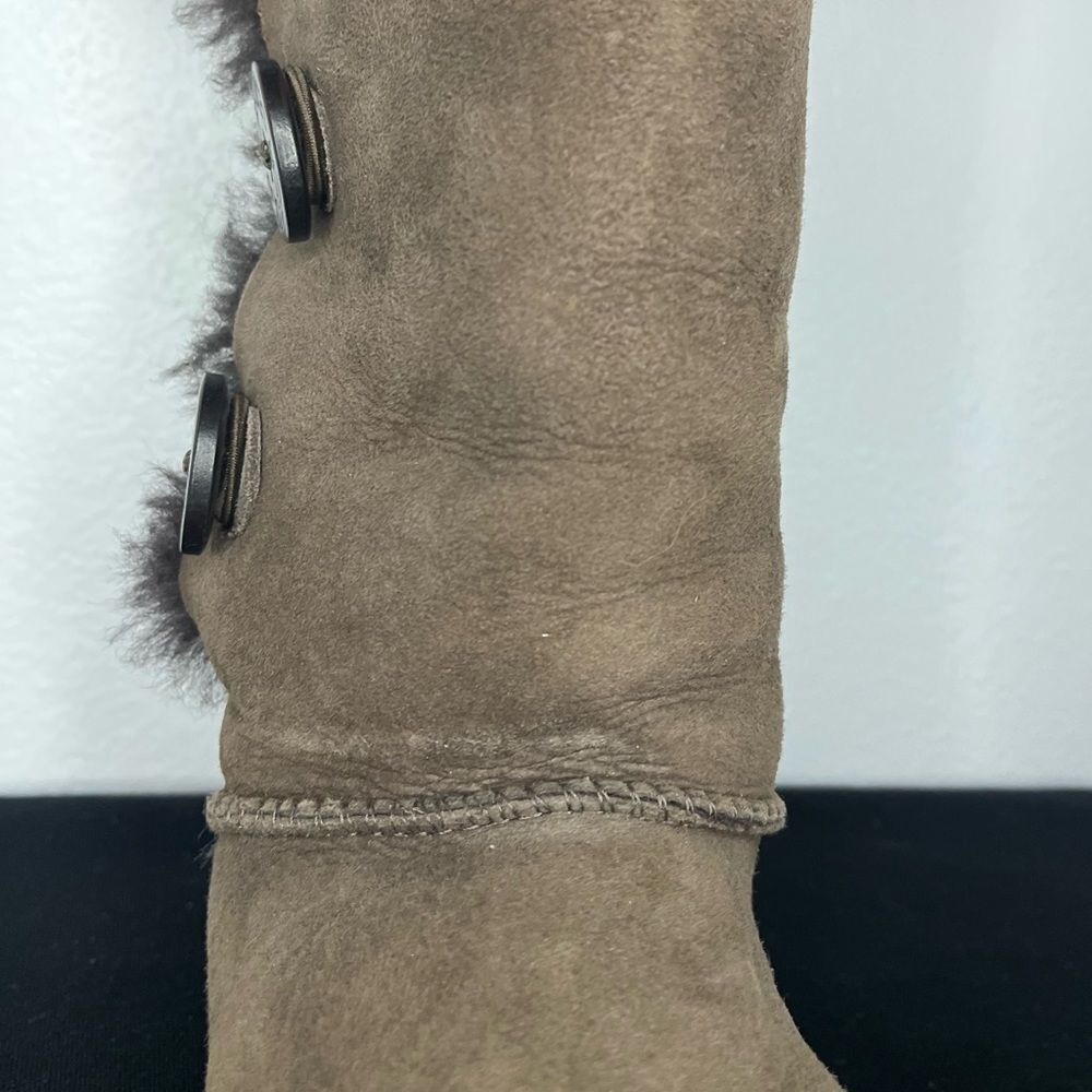 Ugg Bailey Button Triplet Brown​​​ - Picture 7 of 14